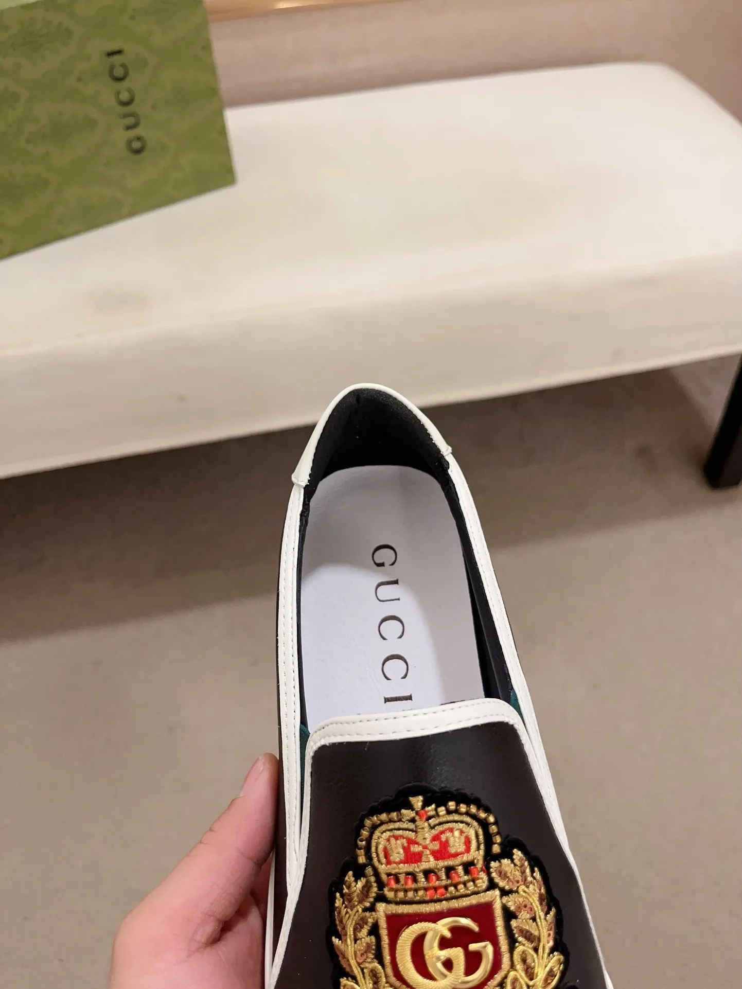 Men's clothing and shoes💰:440💰 (GUCCI) The latest model from the official website 🎁🎁Casual and fashionable men's shoes👟, hot style 💥The version is simple and elegant, exclusive for trendy men. Unique official website latest brand elements 👑Gucci original decoration, fashionable and generous, the fabric is original cowhide ✅sheepskin lining, the official website specifies wear-resistant casual outsole, the classic model is taken in kind at the counter🎬38-44 (45 is not returned or exchanged)